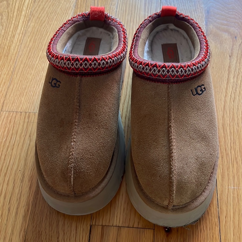 UGG Tasman Platform Clog, Size 9